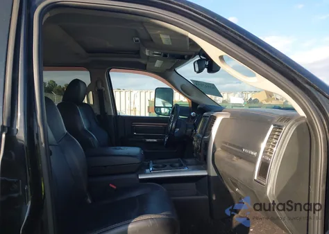 2015 Ram 2500 Laramie z USA, uszkodzony, nr VIN 3C6UR5NL3FG548027